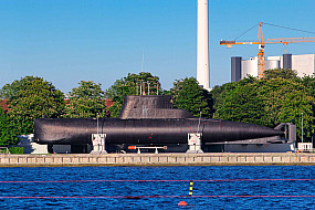 Submarine